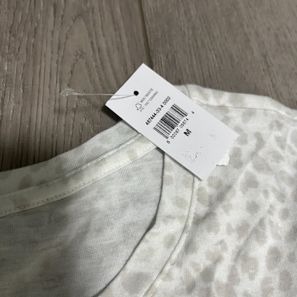 NWT Gap t-shirt top size Medium casual White/Gray Design NWT Size M - Picture 2 of 5